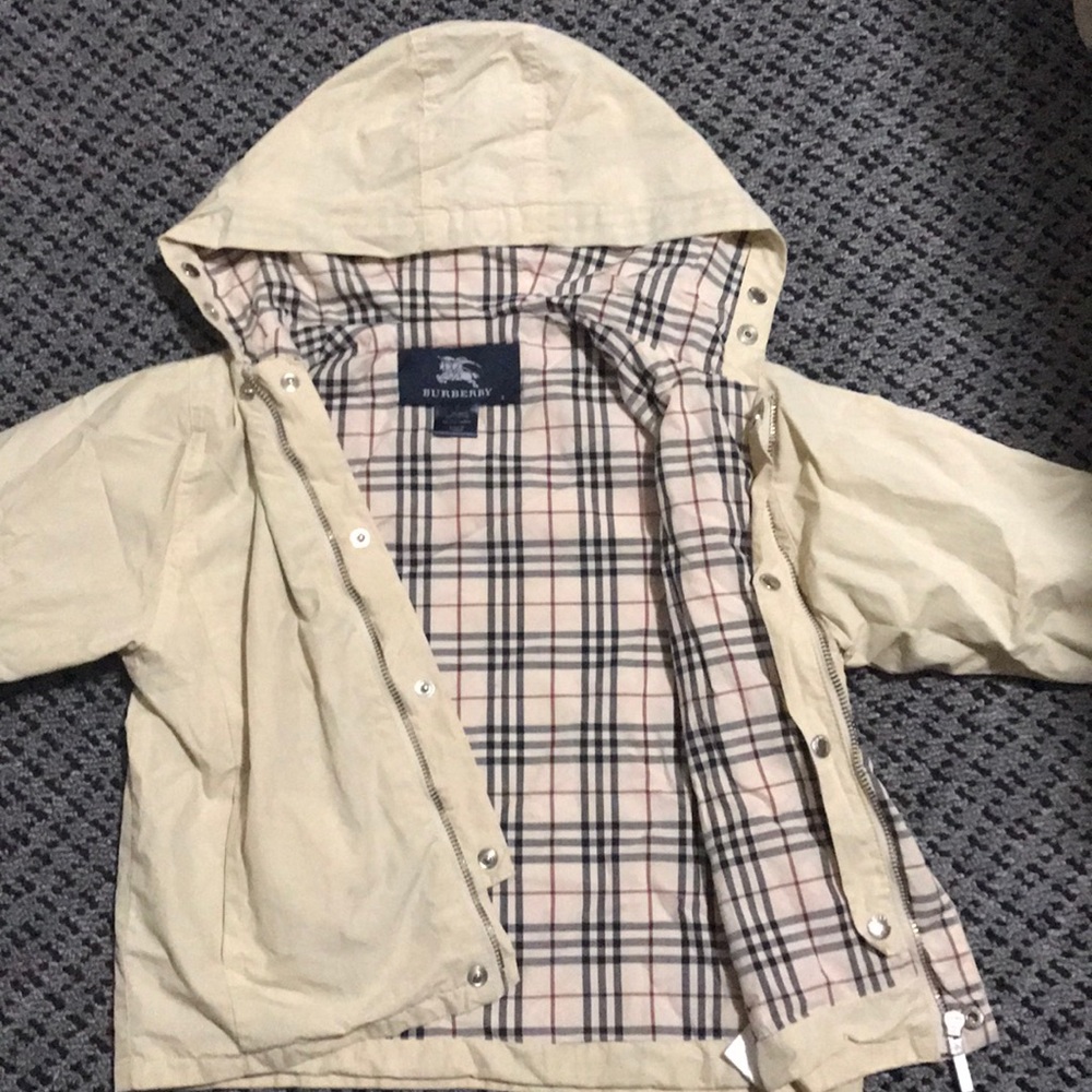 Burberry outer jacket 65% cotton 35% polyamide